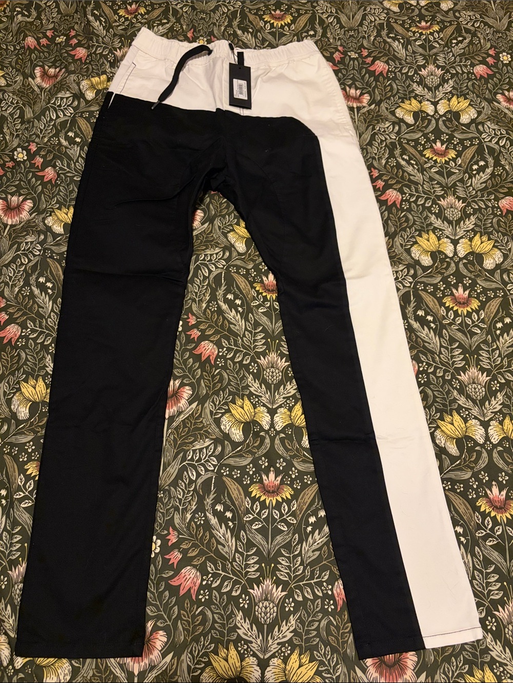 ZANEROBE Salerno Black and White Colorblock Joggers.